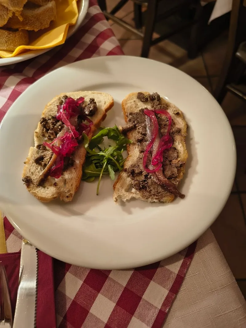 La Bruschetta — pizza restaurant (photo 19)