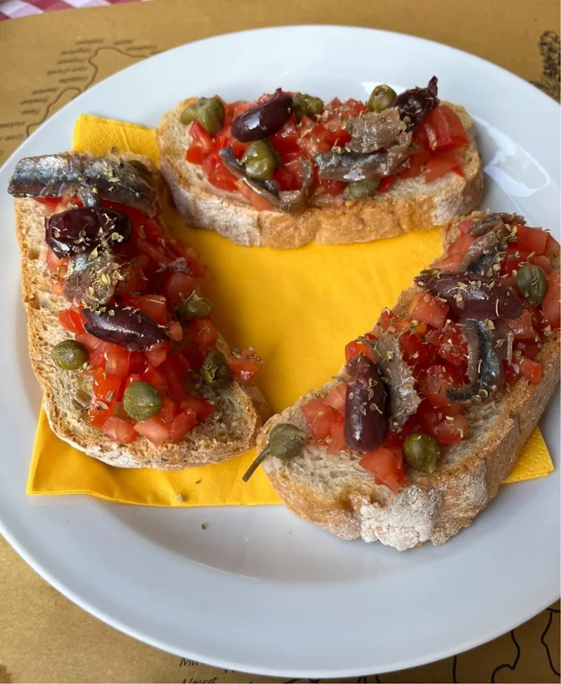 La Bruschetta — pizza restaurant (photo 4)