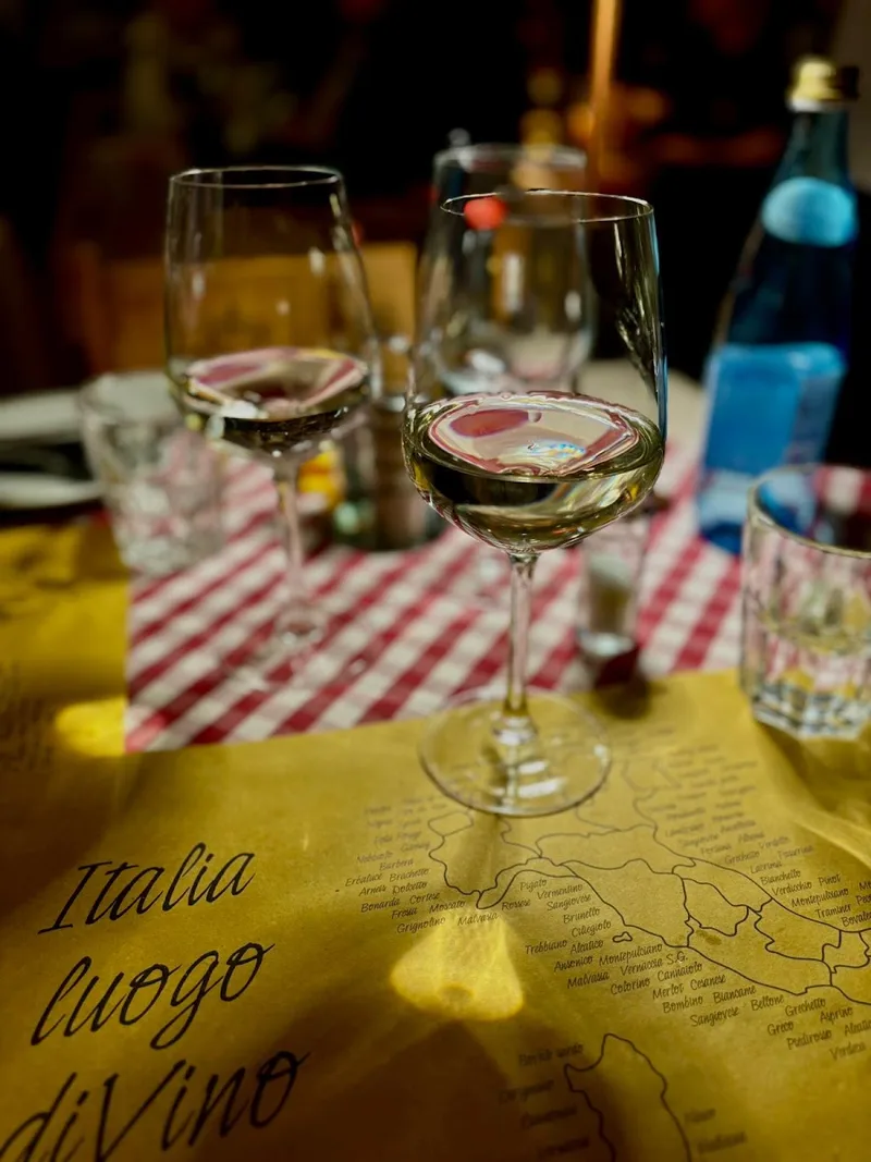 La Bruschetta — pizza restaurant (photo 8)